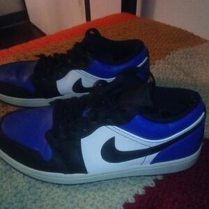 Nike Jordans Royal Tow Low tops W/Box
